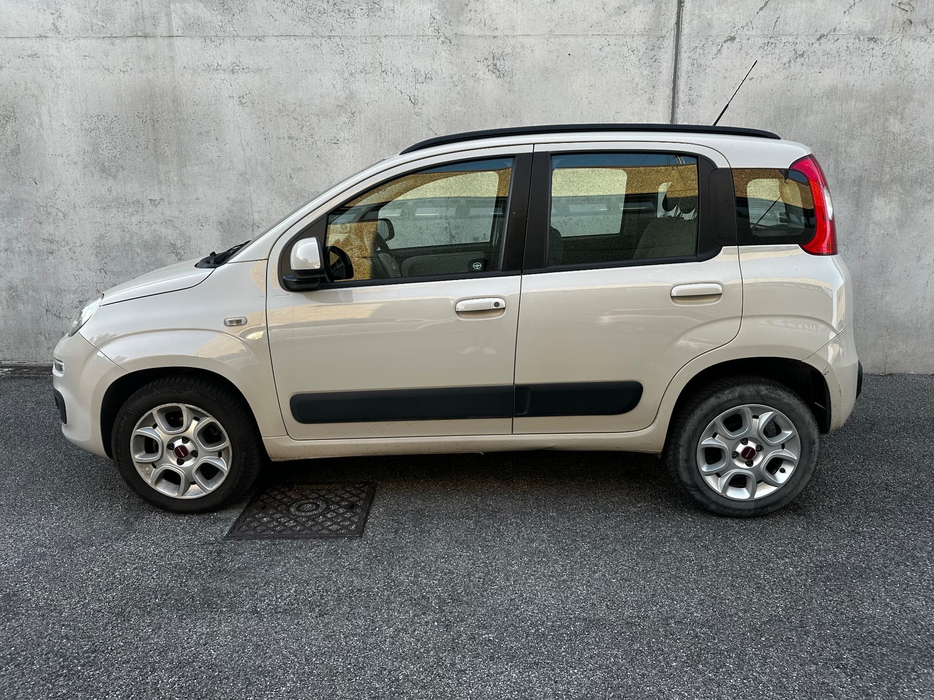 Fiat Panda Natural Power — vista laterale